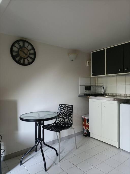 Agreable Et Paisible Studio Franqueville-Saint-Pierre Exterior foto